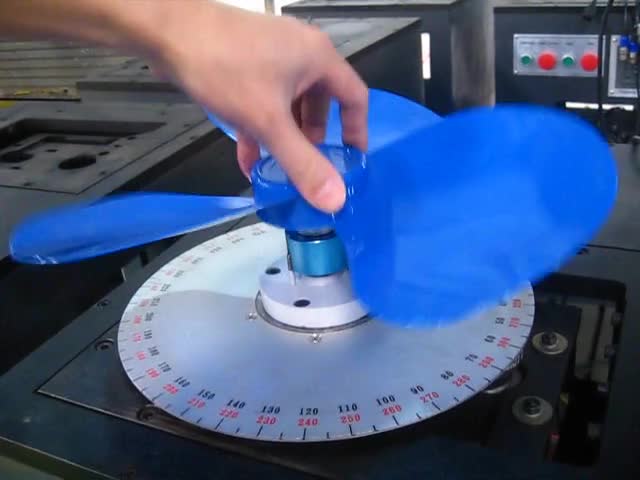 Oil leakage in the gearbox of the balancing machine, frequency converter alarm, and display error when starting software
