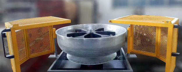 What is the difference between four-wheel alignment and wheel dynamic balance correction?