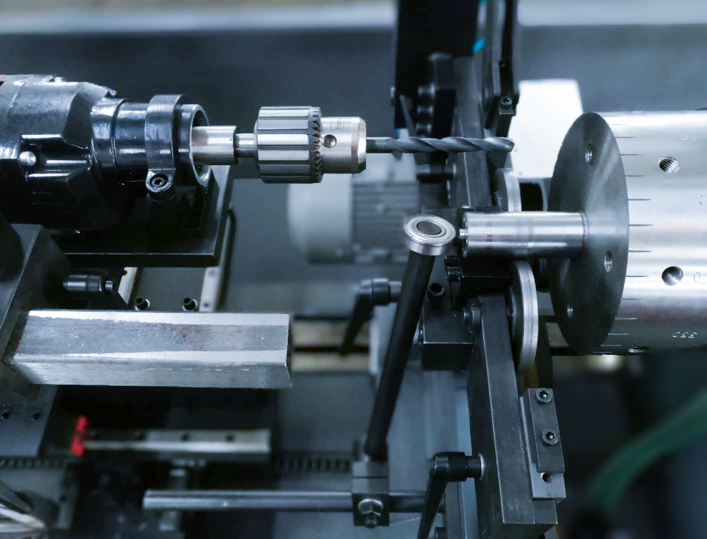 How much is the market price of a dynamic balancing machine?